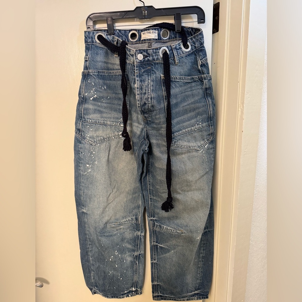 We The Free distressed barrel Blue Jeans with navy Drawstring